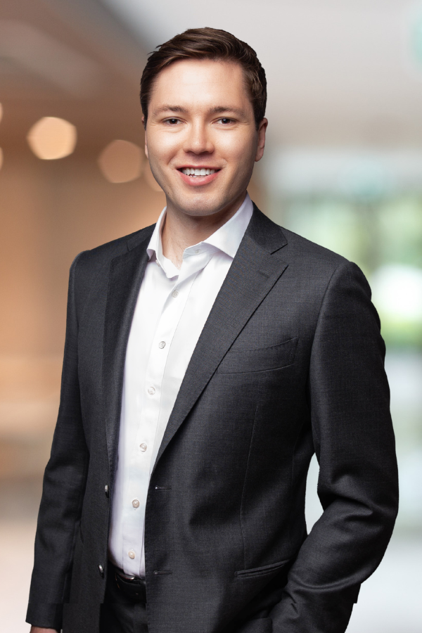 Dominic Taurins Associate Silverpeak